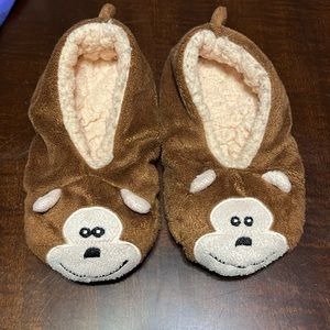 $3 bundle Monkey slip on indoor slipper’s boys girls unisex 3t 4t shoe size 8-10